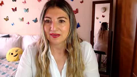 Jolie Mature online show from January 2026 07:08:02 PM