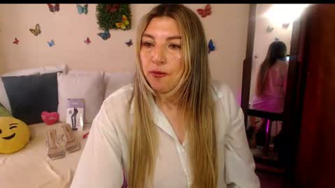 Jolie Mature online show from June 2026 09:05:02 PM