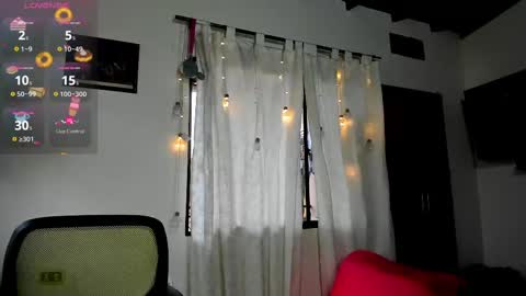 jolie_reyes1 online show from February 2025 05:22:01 PM