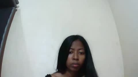 joliekah27 online show from December 2025 12:00:01 PM