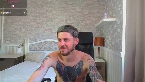 Snapshot of jonahshaw chatting on June 2026 09:14:01 AM JonahShaw online show from June 2026 09:14:01 AM