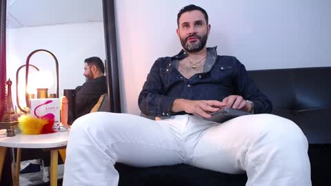 Snapshot of jonas_beard1 chatting on January 2025 11:06:01 PM JONAS BEARD online show from January 2025 11:06:01 PM