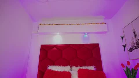 Jonas  online show from November 2025 12:48:02 PM