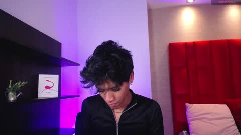 Jonas  online show from March 2026 04:40:01 AM