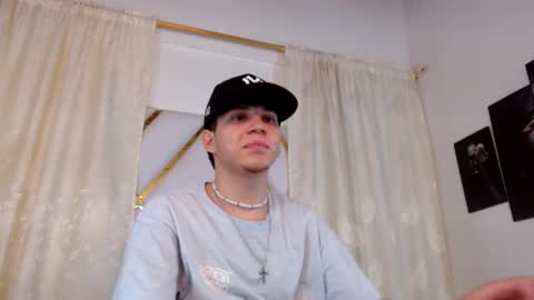 Snapshot of jonathan_moreau chatting on December 2024 03:15:01 PM Jonathan online show from December 2024 03:15:01 PM