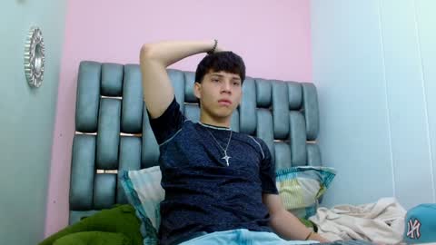 Snapshot of jonathan_moreau chatting on December 2024 01:06:02 PM Jonathan online show from December 2024 01:06:02 PM