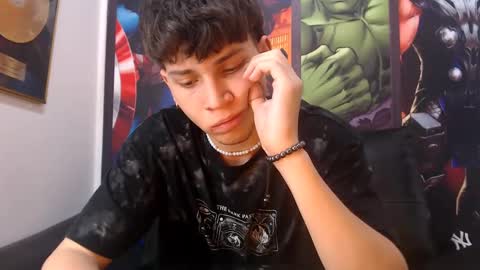 Snapshot of jonathan_moreau chatting on December 2024 06:27:02 PM Jonathan online show from December 2024 06:27:02 PM