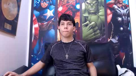 Snapshot of jonathan_moreau chatting on December 2024 12:15:01 PM Jonathan online show from December 2024 12:15:01 PM