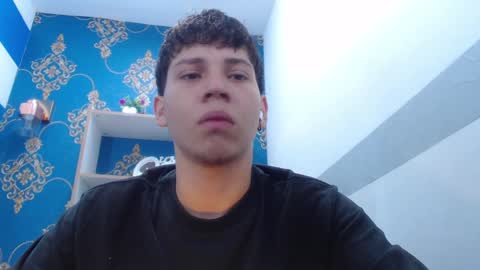 Snapshot of jonathan_moreau chatting on January 2025 11:53:01 AM Jonathan online show from January 2025 11:53:01 AM