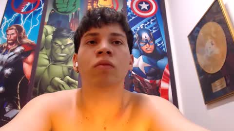 Snapshot of jonathan_moreau chatting on January 2025 06:02:01 PM Jonathan online show from January 2025 06:02:01 PM