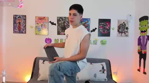 Snapshot of jonathanjoestar_ chatting on October 2025 07:42:02 PM Instagram jonathanfit14 online show from October 2025 07:42:02 PM