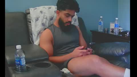 Snapshot of jonathanliyaz1 chatting on September 2025 06:53:01 PM royjon online show from September 2025 06:53:01 PM