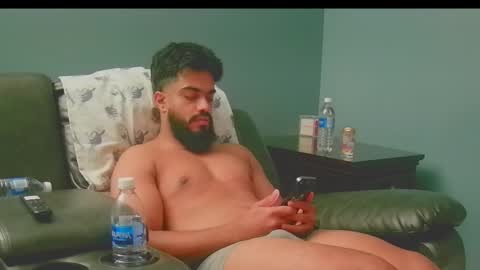 Snapshot of jonathanliyaz1 chatting on September 2025 03:02:01 PM royjon online show from September 2025 03:02:01 PM