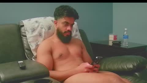 Snapshot of jonathanliyaz1 chatting on September 2025 08:21:01 PM royjon online show from September 2025 08:21:01 PM