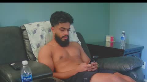 Snapshot of jonathanliyaz1 chatting on September 2025 08:00:02 PM royjon online show from September 2025 08:00:02 PM