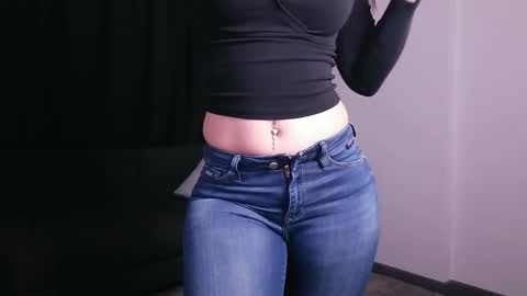 Snapshot of jonesalesya chatting on March 2025 07:01:02 PM AlesyaJ online show from March 2025 07:01:02 PM