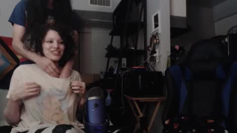 Snapshot of jonmessfan chatting on October 2025 08:31:01 PM jonmessfan online show from October 2025 08:31:01 PM