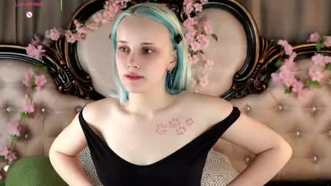 Snapshot of jonnienita chatting on May 2026 02:45:01 PM Alice online show from May 2026 02:45:01 PM