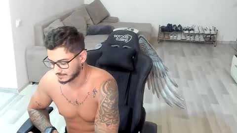 jonnyporn1 online show from September 2025 11:02:01 AM