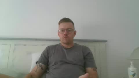 jonoy1995 online show from November 2025 10:34:02 PM