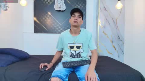 jordanandandrew online show from October 2025 07:44:02 PM