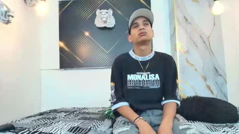 jordanandandrew online show from December 2025 09:32:01 PM