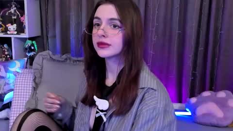 Rose online show from November 2025 05:07:01 PM