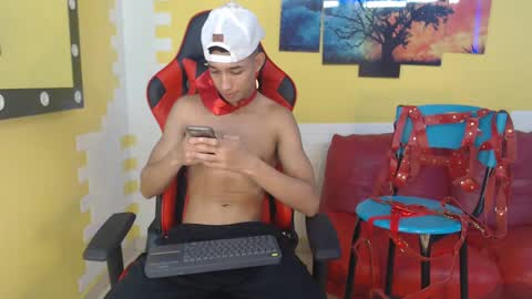 Snapshot of jose_sexycumm chatting on December 2024 07:44:01 PM jose_sexycumm online show from December 2024 07:44:01 PM