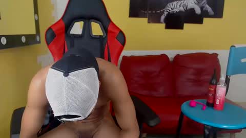 Snapshot of jose_sexycumm chatting on January 2025 12:42:02 AM jose_sexycumm online show from January 2025 12:42:02 AM