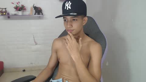 Snapshot of jose_sexycumm chatting on March 2025 08:05:01 PM jose_sexycumm online show from March 2025 08:05:01 PM
