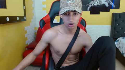 Snapshot of jose_sexycumm chatting on September 2025 07:14:01 PM jose_sexycumm online show from September 2025 07:14:01 PM