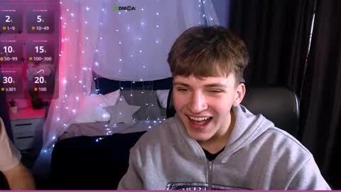 joseph_bear_ online show from November 2025 07:57:01 PM