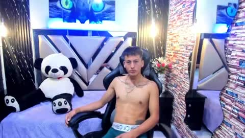 Snapshot of josh_rayder chatting on July 2026 12:20:01 PM josh online show from July 2026 12:20:01 PM