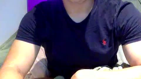 joshasian0713 online show from December 2025 11:19:01 AM