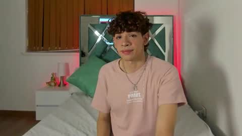 Snapshot of joshclarktt chatting on September 2025 07:13:02 PM Josh online show from September 2025 07:13:02 PM