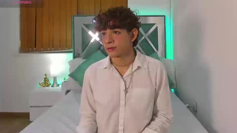 Snapshot of joshclarktt chatting on September 2025 02:28:02 PM Josh online show from September 2025 02:28:02 PM