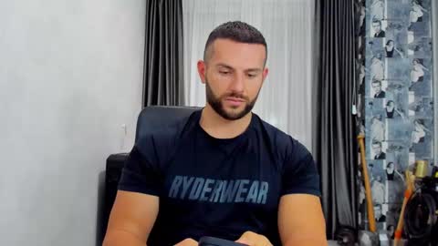 joshuamuscle69 online show from December 2024 01:13:02 PM