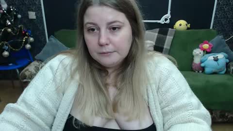 josiesun771 online show from December 2024 04:39:02 PM