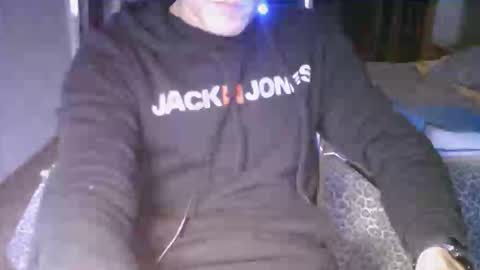 jovenduro84 online show from December 2025 07:38:02 AM