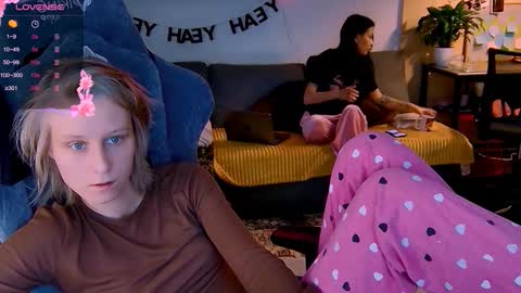 joy_keys online show from November 2025 05:34:01 PM