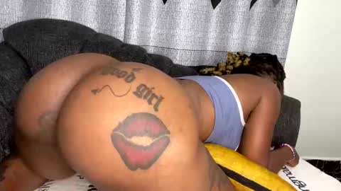 Butterflyass online show from March 2026 04:08:02 AM