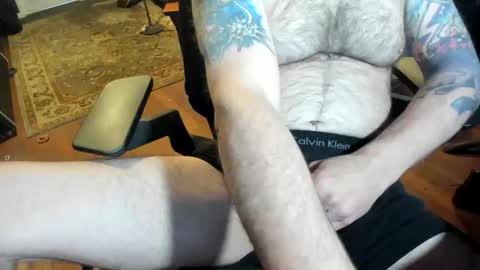 jsimon04 online show from April 2026 01:44:01 PM