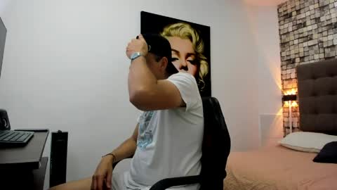 JUAN  online show from April 2026 11:22:02 AM