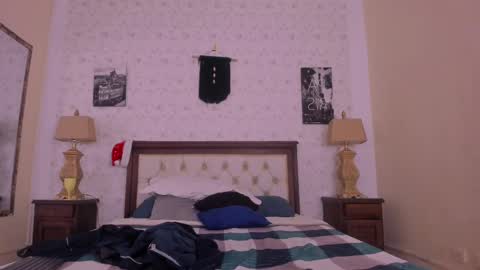 J U A N   L O V E R S online show from December 2024 01:07:02 PM