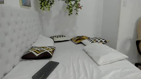 juana_naranjo online show from June 2026 06:52:02 AM