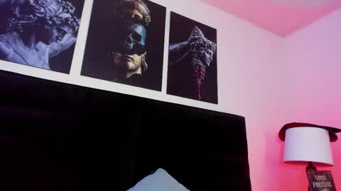 juancamilo66_ online show from October 2025 10:28:02 PM