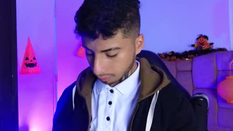 juancamilo66_ online show from October 2025 02:59:01 AM