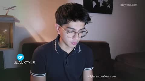 Snapshot of juancamroom chatting on October 2025 02:43:02 AM . online show from October 2025 02:43:02 AM