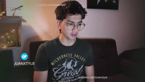 Snapshot of juancamroom chatting on October 2025 04:18:01 PM . online show from October 2025 04:18:01 PM