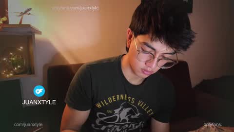 Snapshot of juancamroom chatting on October 2025 08:20:02 PM . online show from October 2025 08:20:02 PM